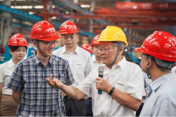 商务部合作司刘民强副司长一行调研j9国际集团智能
