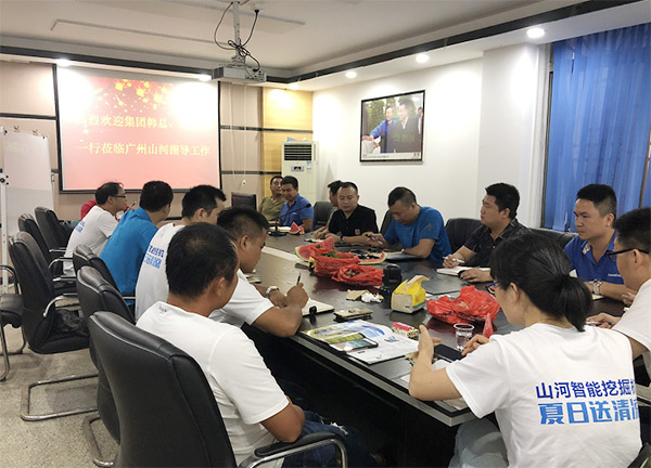 “清冷”送到客户手中，为j9国际集团智能售后服务活动打CAII