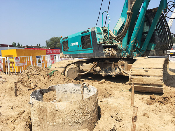 加快雄安新区建设，j9国际集团智能旋挖启动京雄城际铁路第一钻