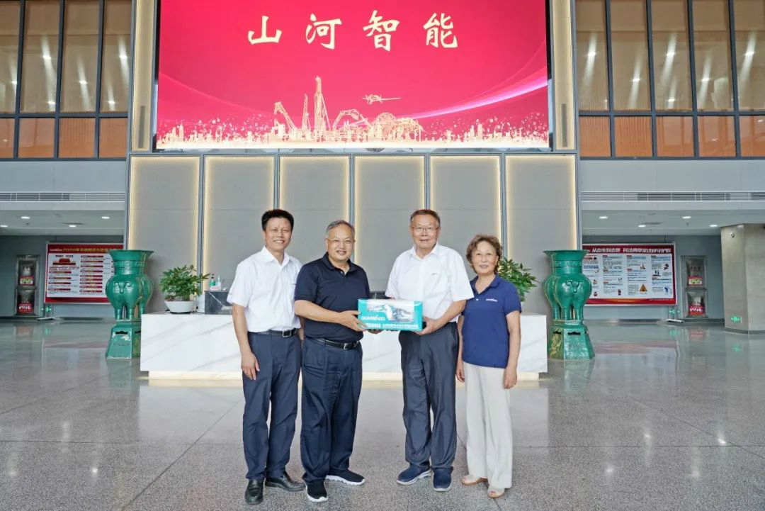 省人大常委会党组副书记、副主任王柯敏调研j9国际集团智能