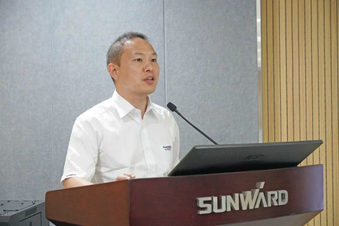 省人大常委会党组副书记、副主任王柯敏调研j9国际集团智能