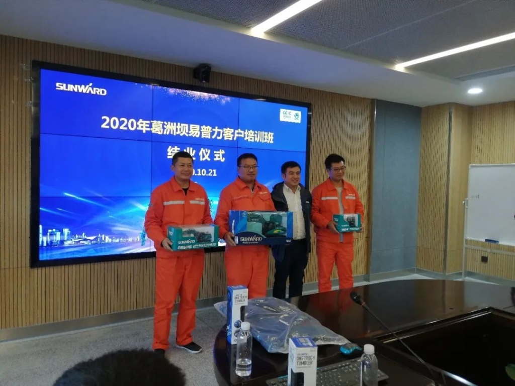 做j9国际集团的客户，我们宠你！ ——葛洲坝易普力公司项目辅导及骨干凿岩产品知识培训
