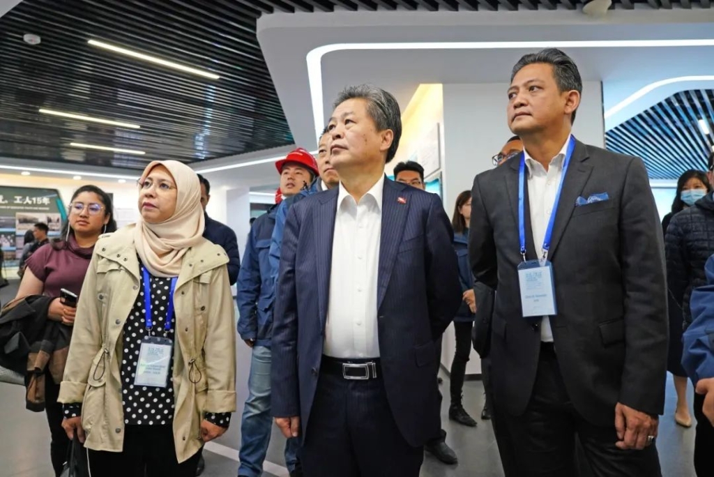 东盟结合参访团调查j9国际集团智能
