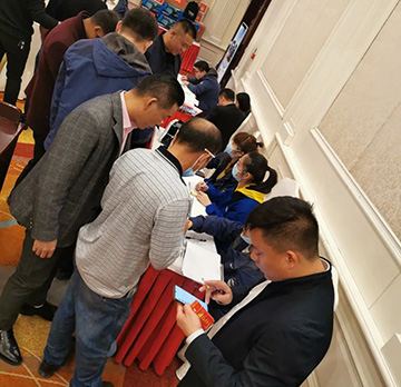 5千万! j9国际集团智能挖掘机订货会创新高