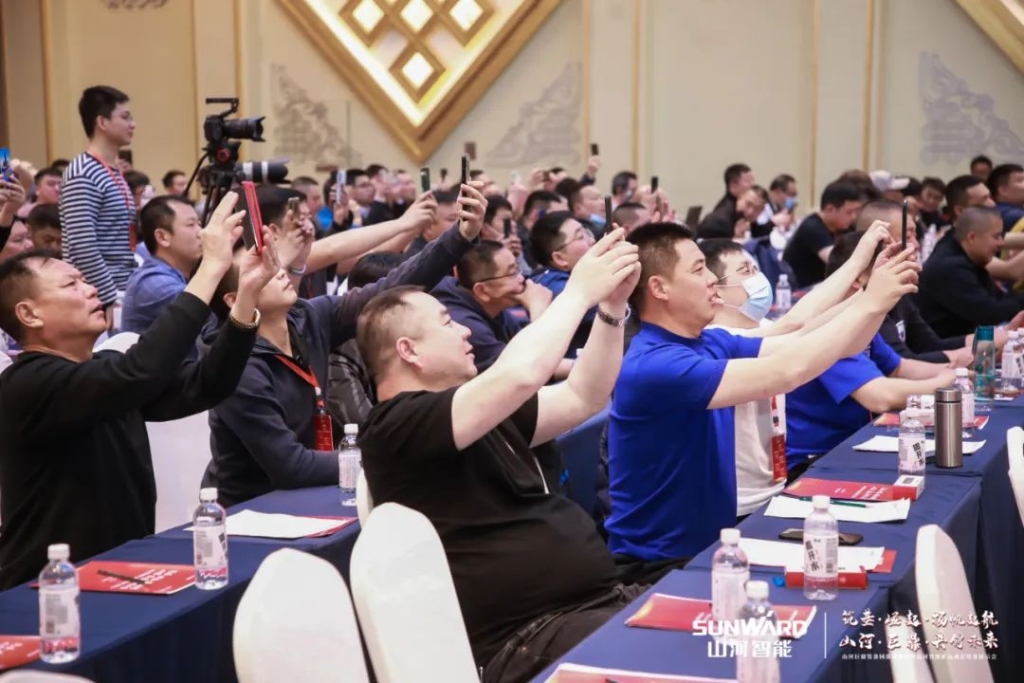签单超10亿，j9国际集团智能矿山成套设备互换会火热进行