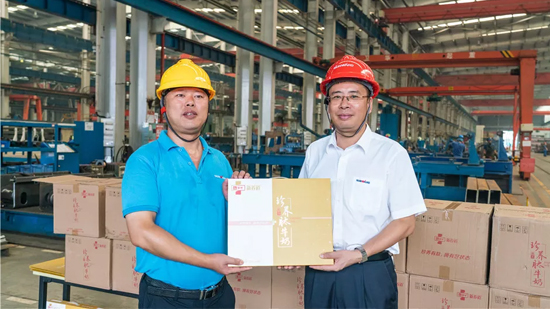 万力集团“送清冷”活动，慰问一线员工