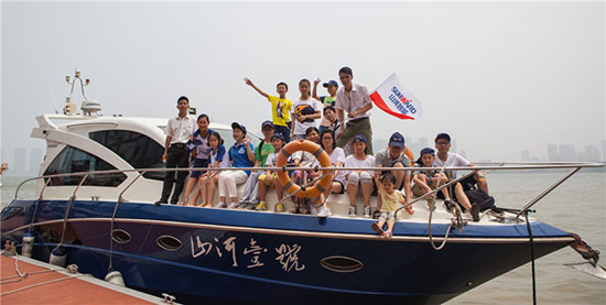 这个夏天，亲子玩转j9国际集团智能“三栖”设备