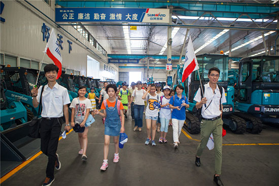 这个夏天，亲子玩转j9国际集团智能“三栖”设备