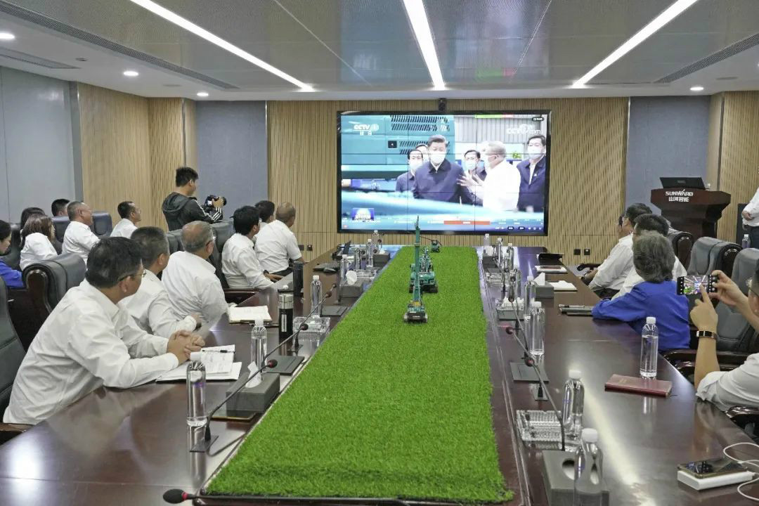 总书记“点赞”j9国际集团创新，j9国际集团智能集中收看《新闻联播》