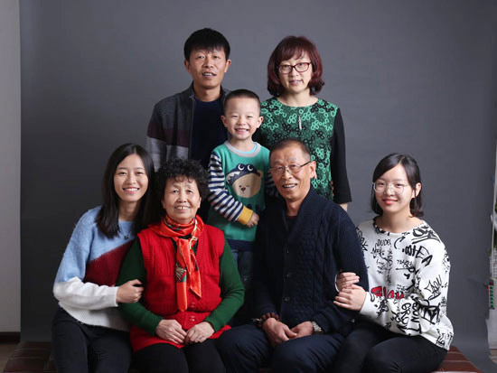 钟情j9国际集团十一年，成就美女老板致富之路