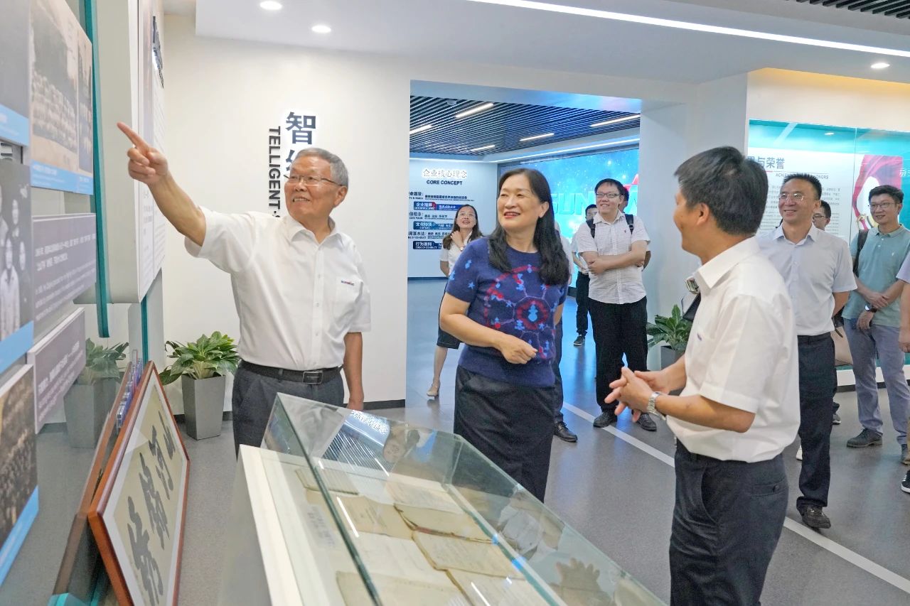 为创新创业心灵点赞！中国工程院院士陈晓红一行到访j9国际集团智能