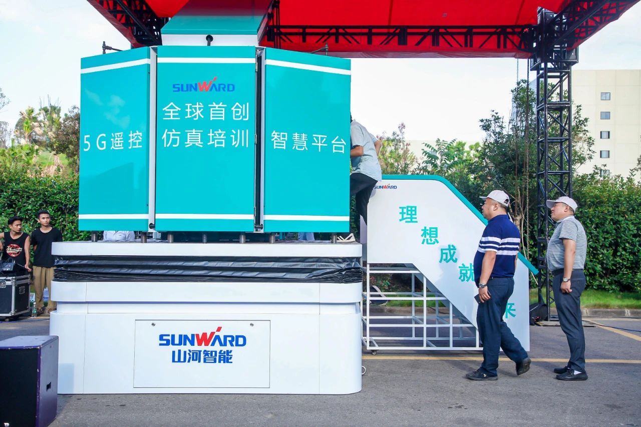 远程？+仿真培训！全球初创5G？胤抡媾嘌抵腔燮教ń艹隽料