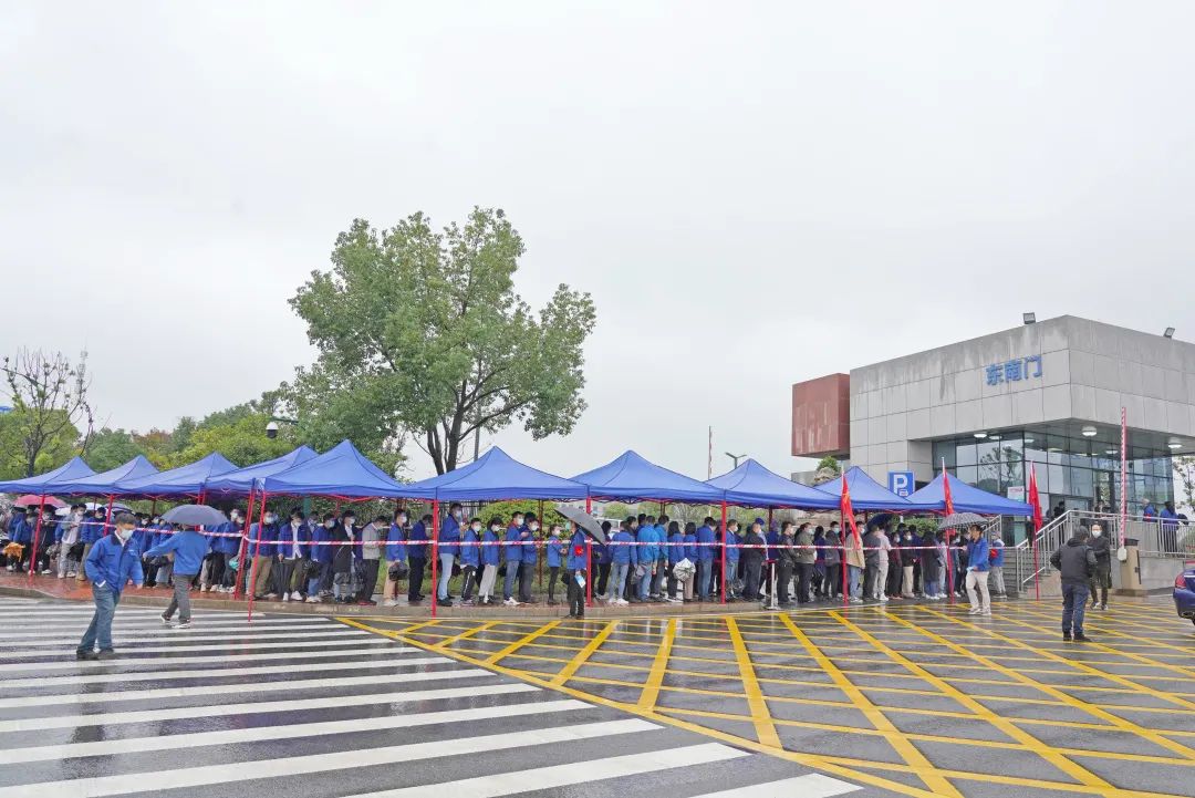 采样实现率近100%！j9国际集团智能第一功夫发展全员核酸检测，保险安全出产