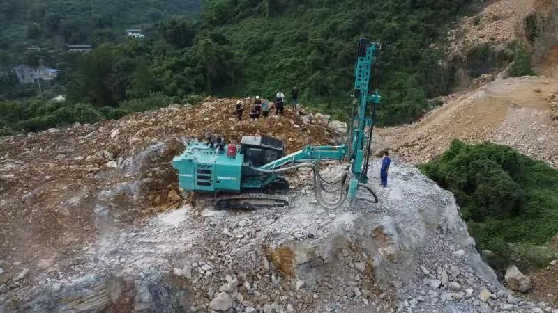 助力绿色矿山建设，j9国际集团智能“凿岩前锋”SWDH系列顶锤钻机大展技巧