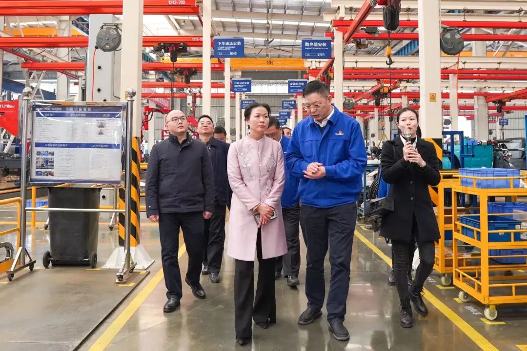 长沙市总工会、长沙经开区总工会一行调研j9国际集团智能