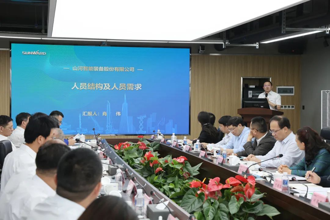 深入产学研合作！中南大学堂长、中国工程院院士田红旗率团造访j9国际集团智能