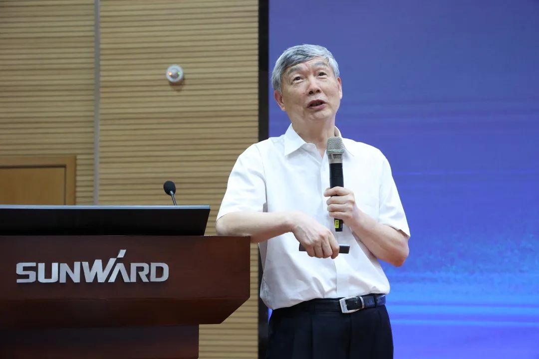 创新引领，智造将来！“2022院士专家长沙杏妆高端设备高质量发展钻研会隆沉进行