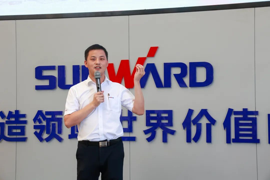 又酷又辣又炫！j9国际集团智能第二届挖机宝贝来了