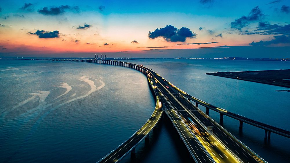 共建“一带一路”！j9国际集团智能携手中铁九局助力匈塞铁路建设