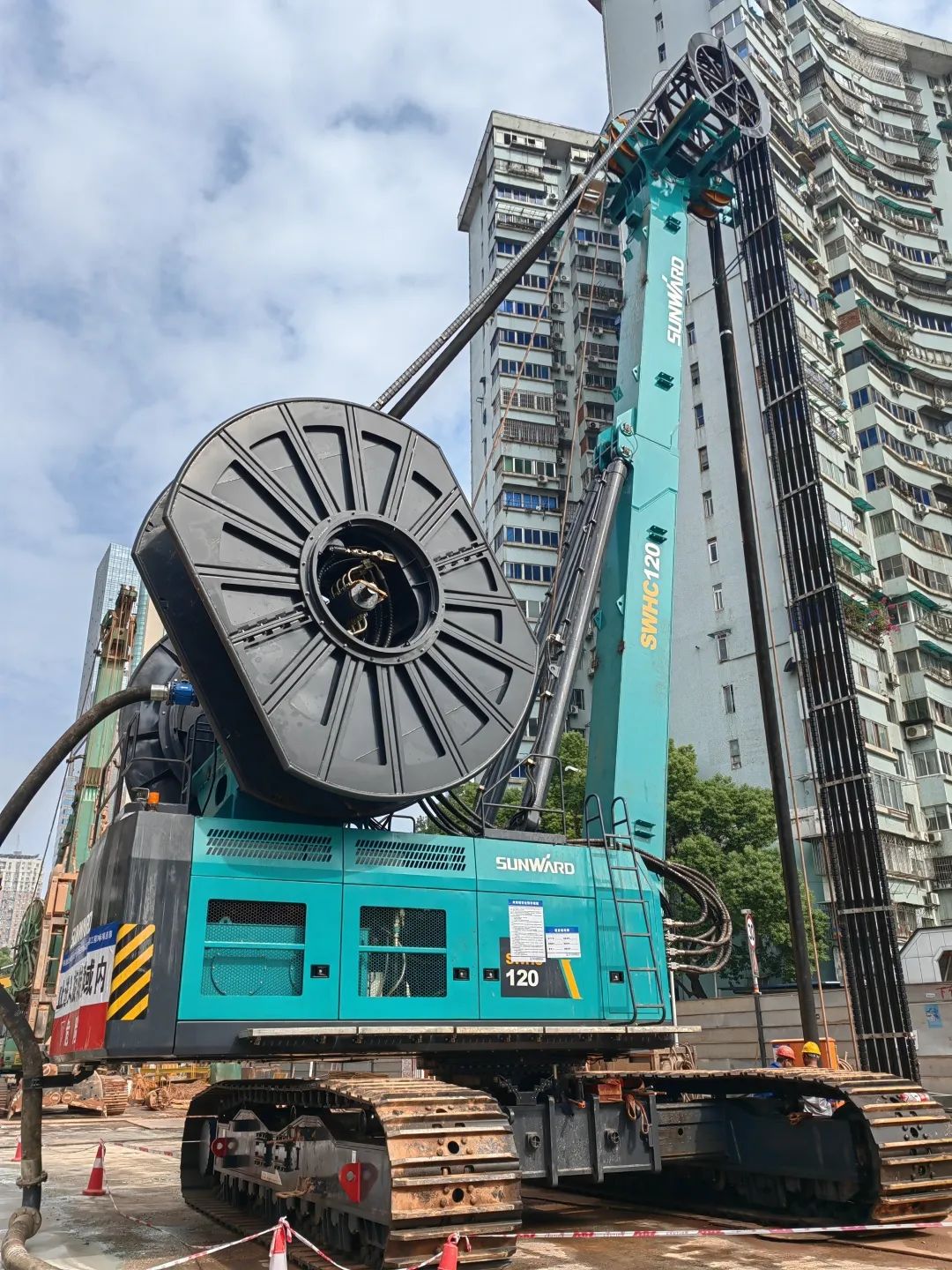 首战创佳绩！j9国际集团智能双轮铣槽机助建长沙地铁7号线