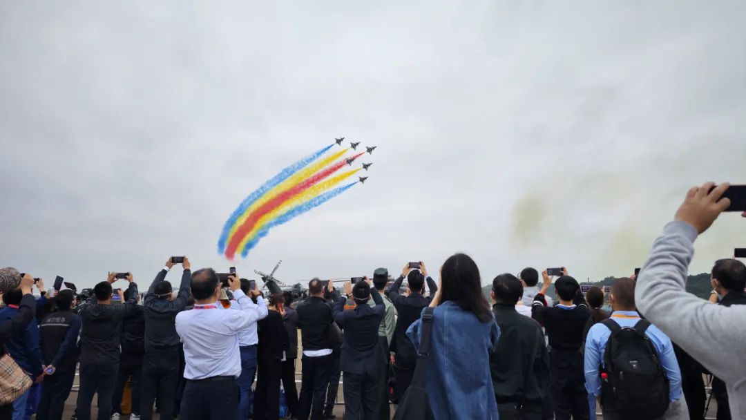 关注！j9国际集团科技携多款产品亮相第十四届普洱航展