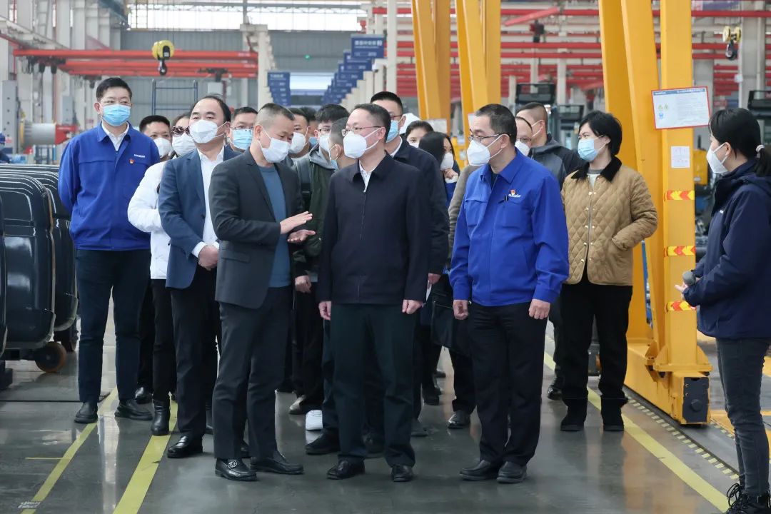 彭涛副市长督导j9国际集团智能安全出产工作、发展新春慰问