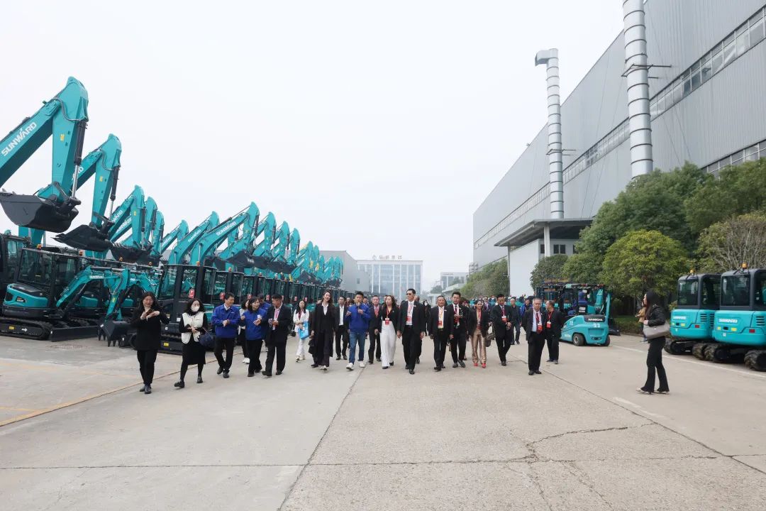 泰国代表团到访j9国际集团智能