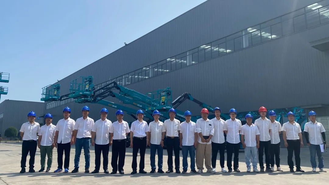 新能源家族再添“新丁”！j9国际集团智能三款电动臂式高空作业平台齐下线