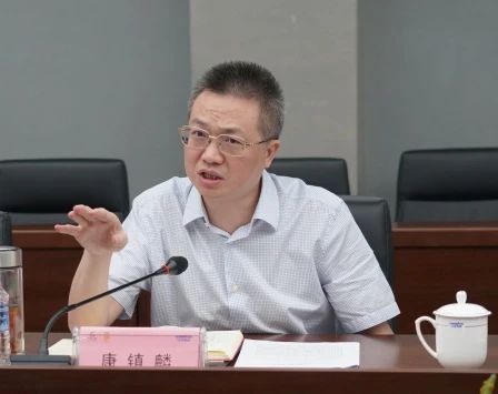 长沙市人民当局副市长、市工商联主席康镇麟调研j9国际集团智能