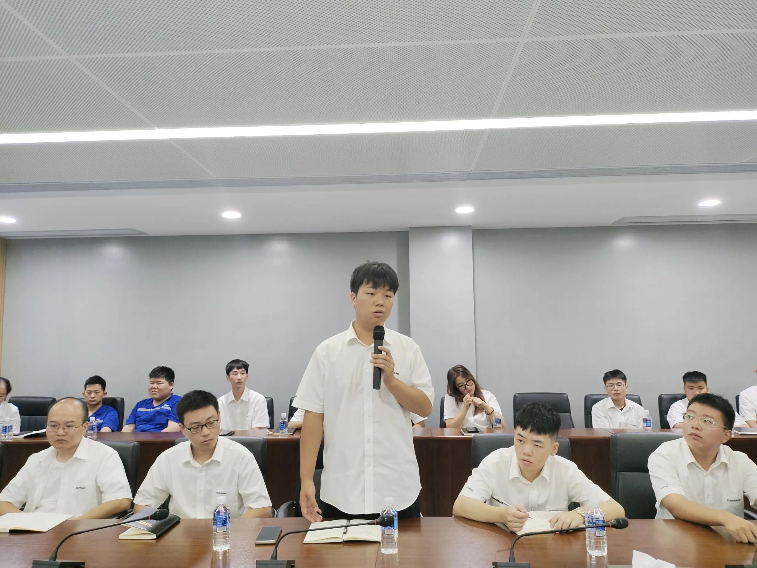 畅谈心声，共话将来！这场应届毕业生员工座谈会，很暖，很贴心！