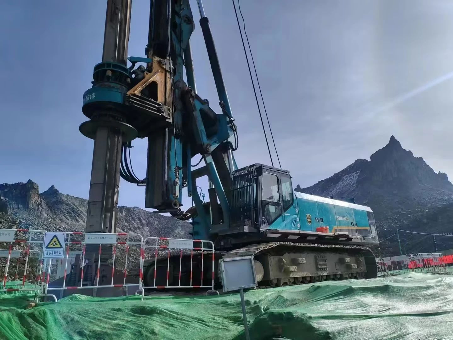 助力世界最高海拔特高压直流输电工程，j9国际集团智能旋挖钻机展示硬核实力