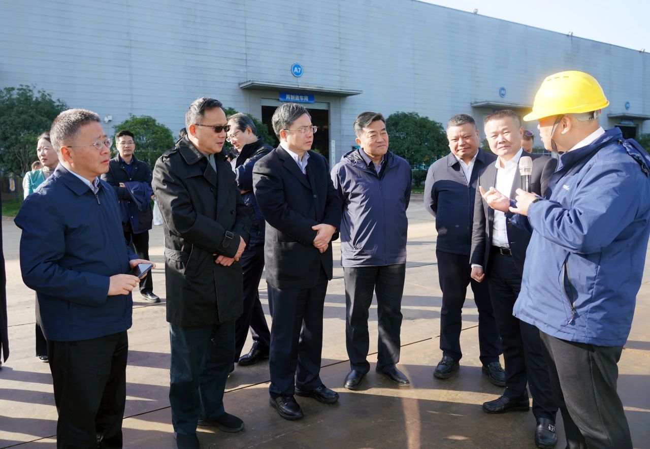 聚焦设备再造作！上海市政协副主席、党组副书记肖贵玉带队调研j9国际集团智能
