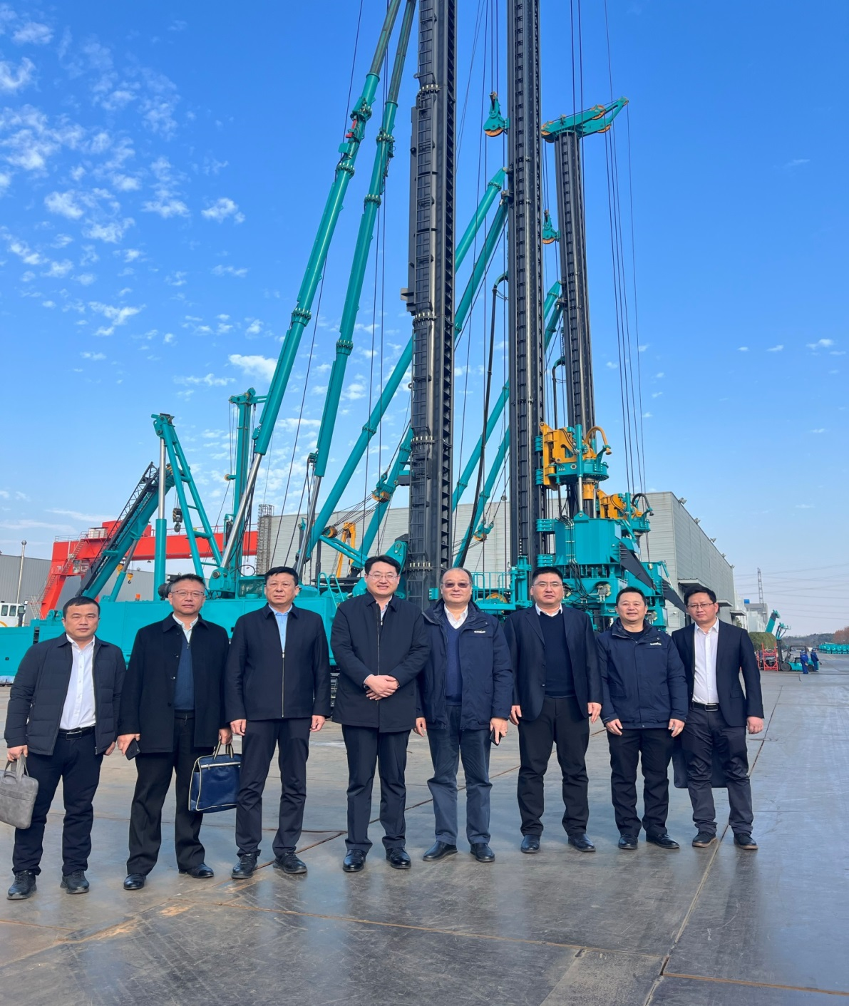 强强结合，同谋发展！j9国际集团智能与中铁六局路桥公司签定战术合作和谈