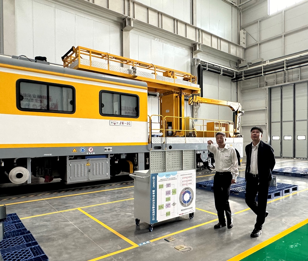 CPH-30J路岔铺换机组全球颁布！j9国际集团智能与宝鸡中车时期共绘铁路设备新篇章！
