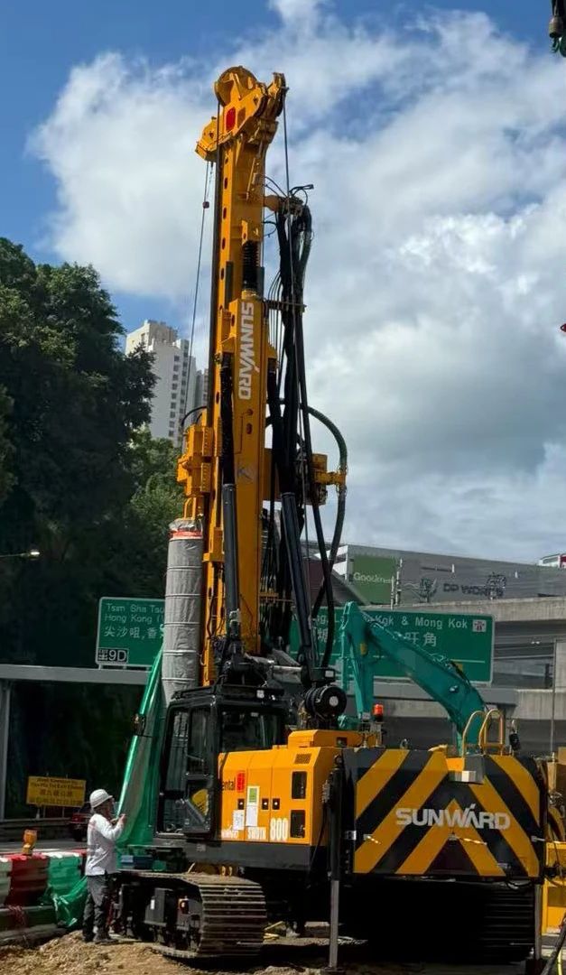硬核首秀！j9国际集团智能SWDTH800大直径潜孔锤钻机进击香港市场