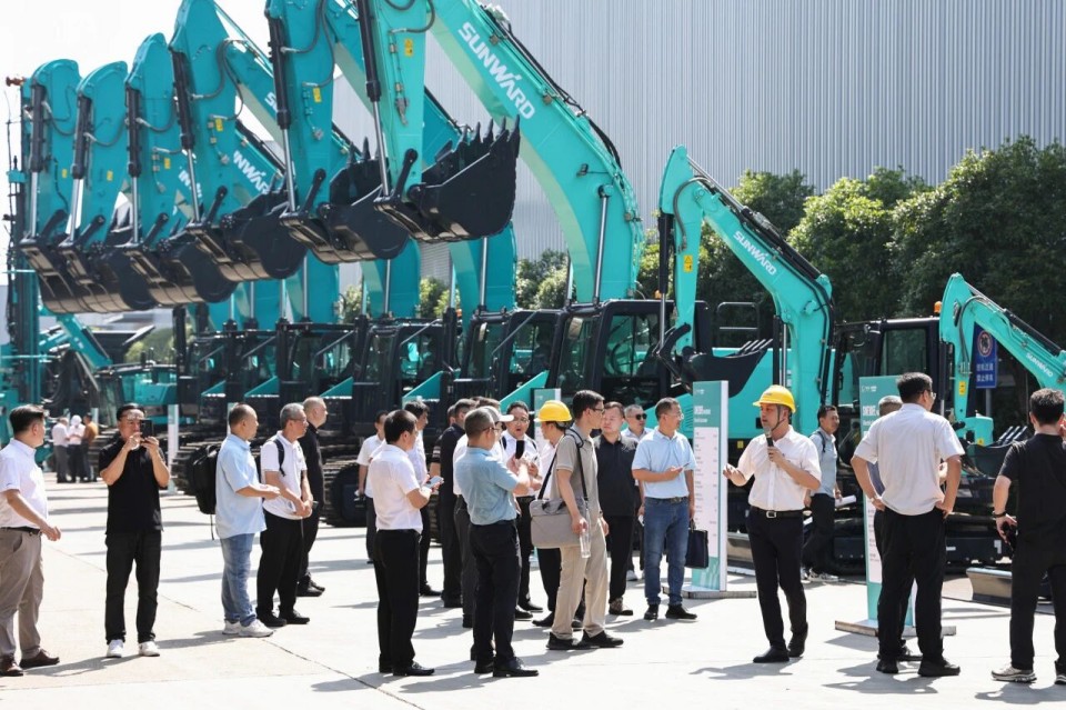 斜井开挖钻护一体化设备成功下线，实现地下工程设备沉大突破
