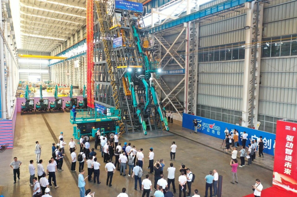 斜井开挖钻护一体化设备成功下线，实现地下工程设备沉大突破