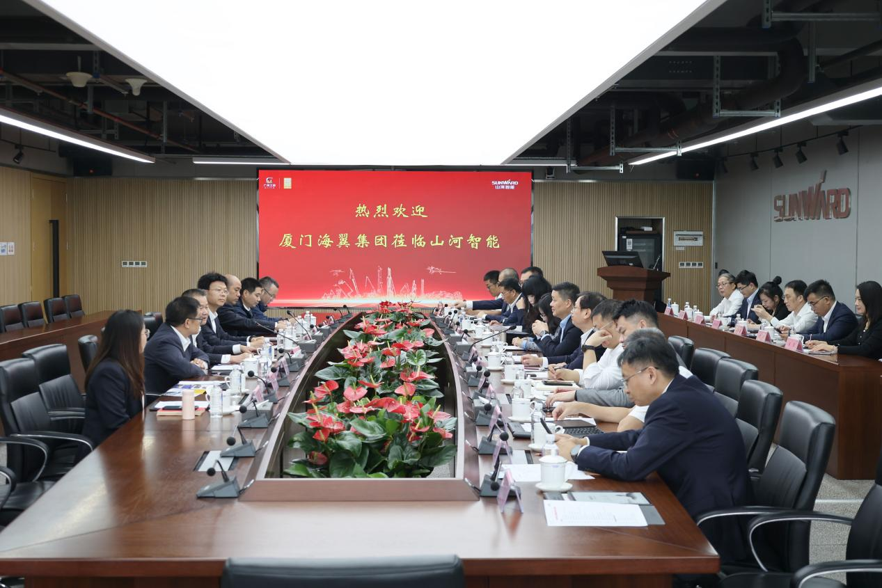 乐山海翼集团总经理金中权到访j9国际集团智能