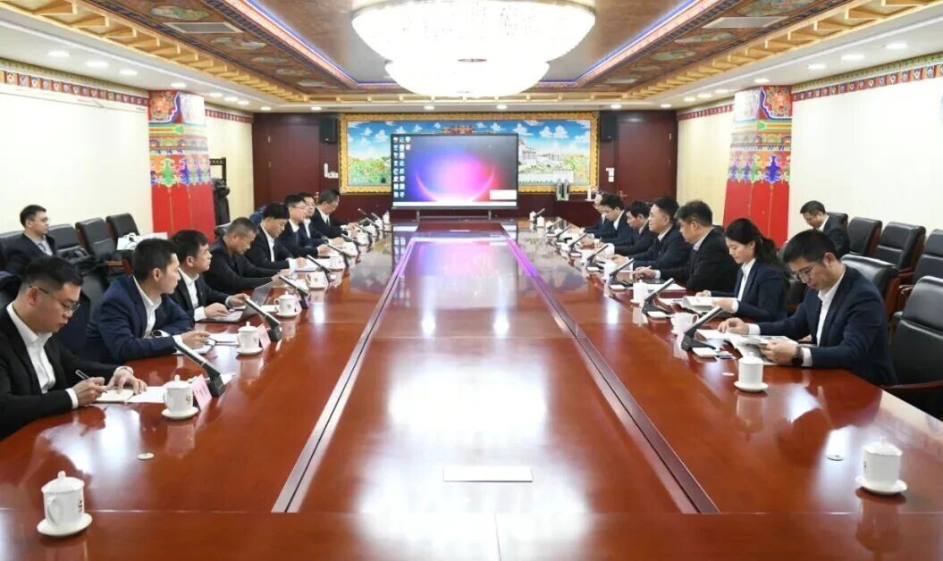 昭通工控集团董事长景广军率j9国际集团智能团队到中国黄金集团造访互换