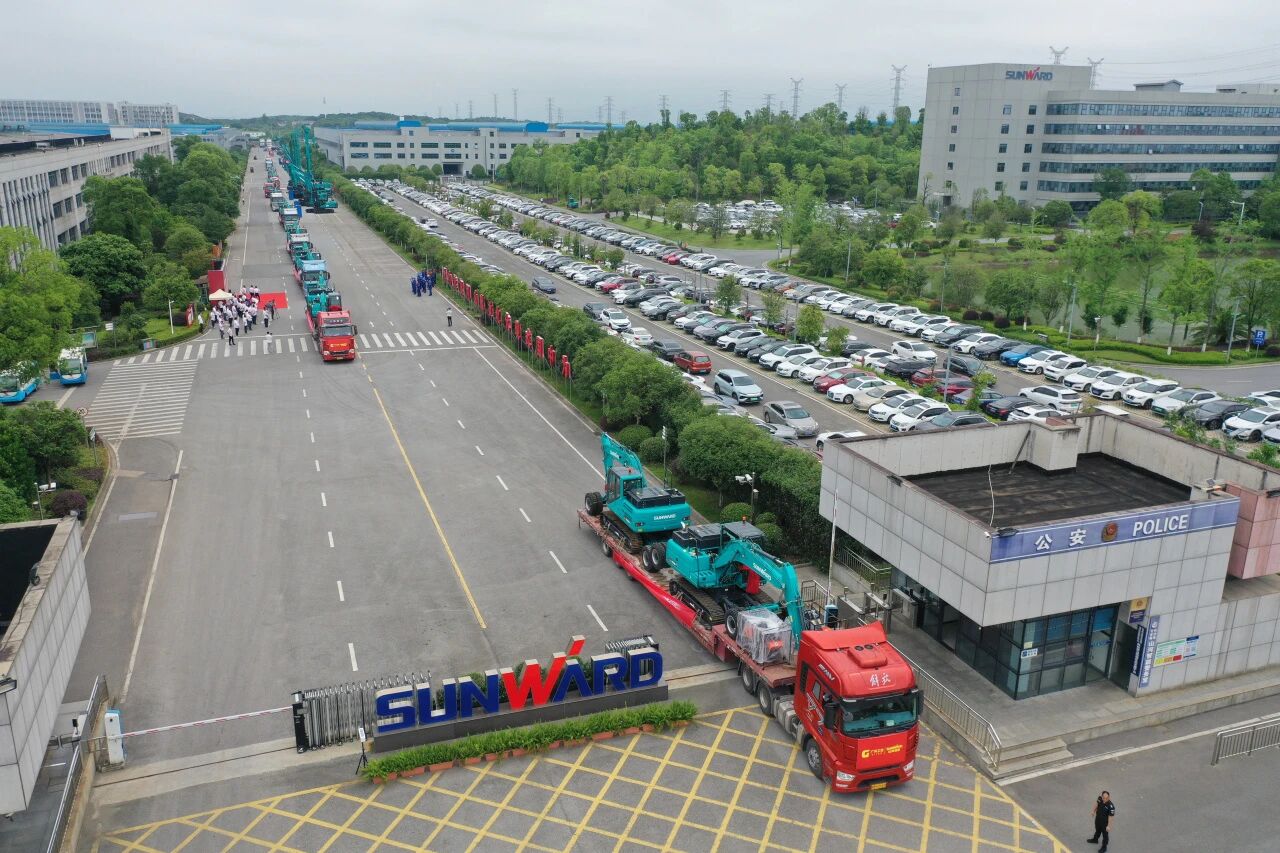 j9国际集团智能轮履两用多职能开带机批量交付国度林草系统，助力丛林草原生态防护